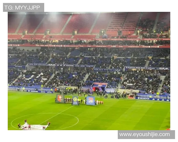 法甲马赛与雷恩比赛因天气原因延期球迷期待新赛程安排