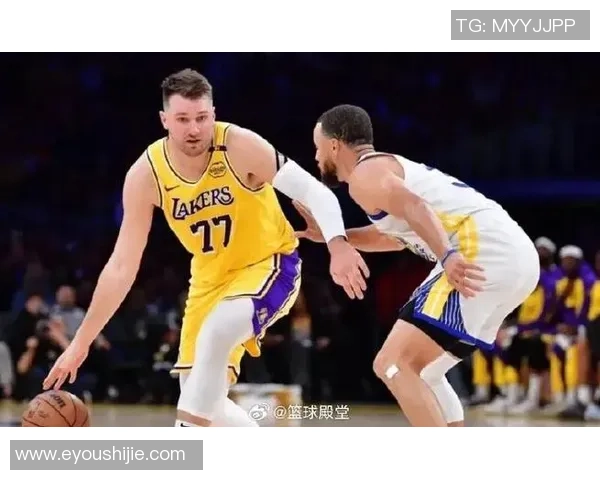 湖人勇士激战再燃腾讯视频独家直播精彩瞬间回顾与分析